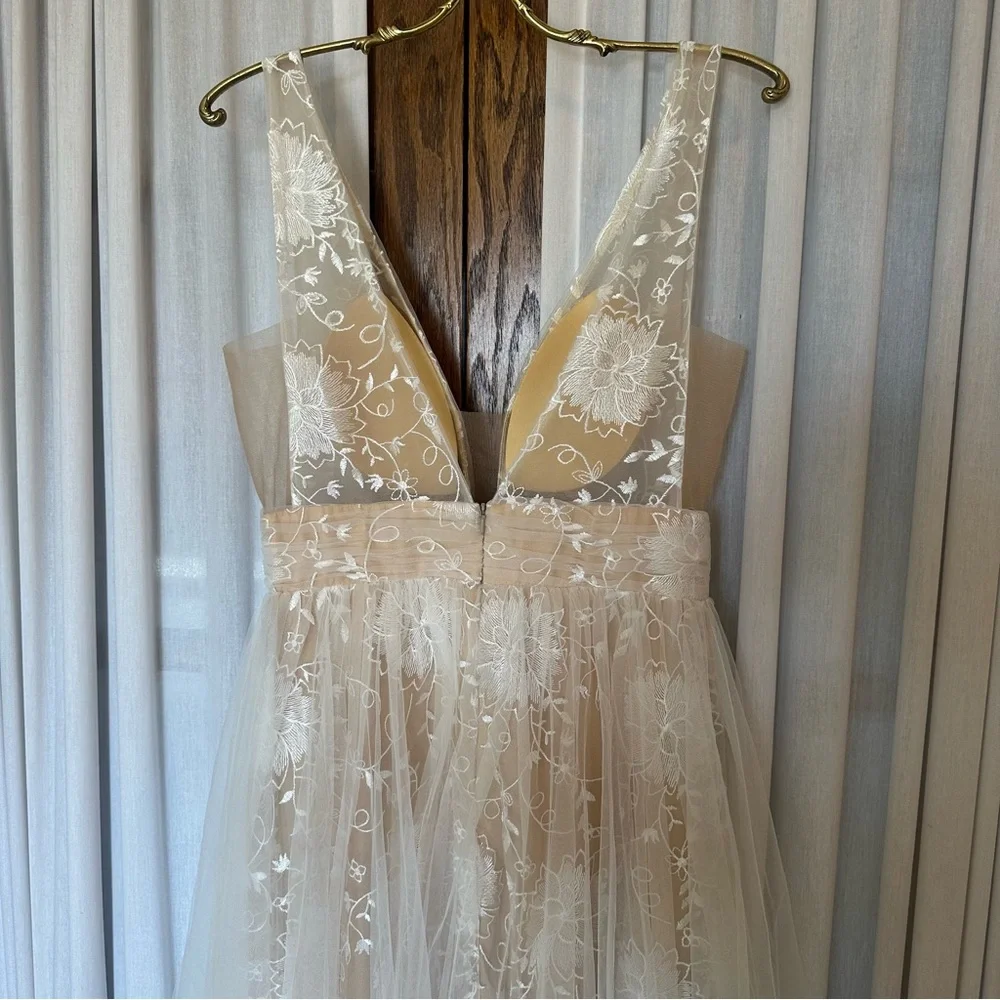 Hebeos White Nude A-line Appliqué Tulle Illusion Princess Wedding Gown - Picture 10 of 16